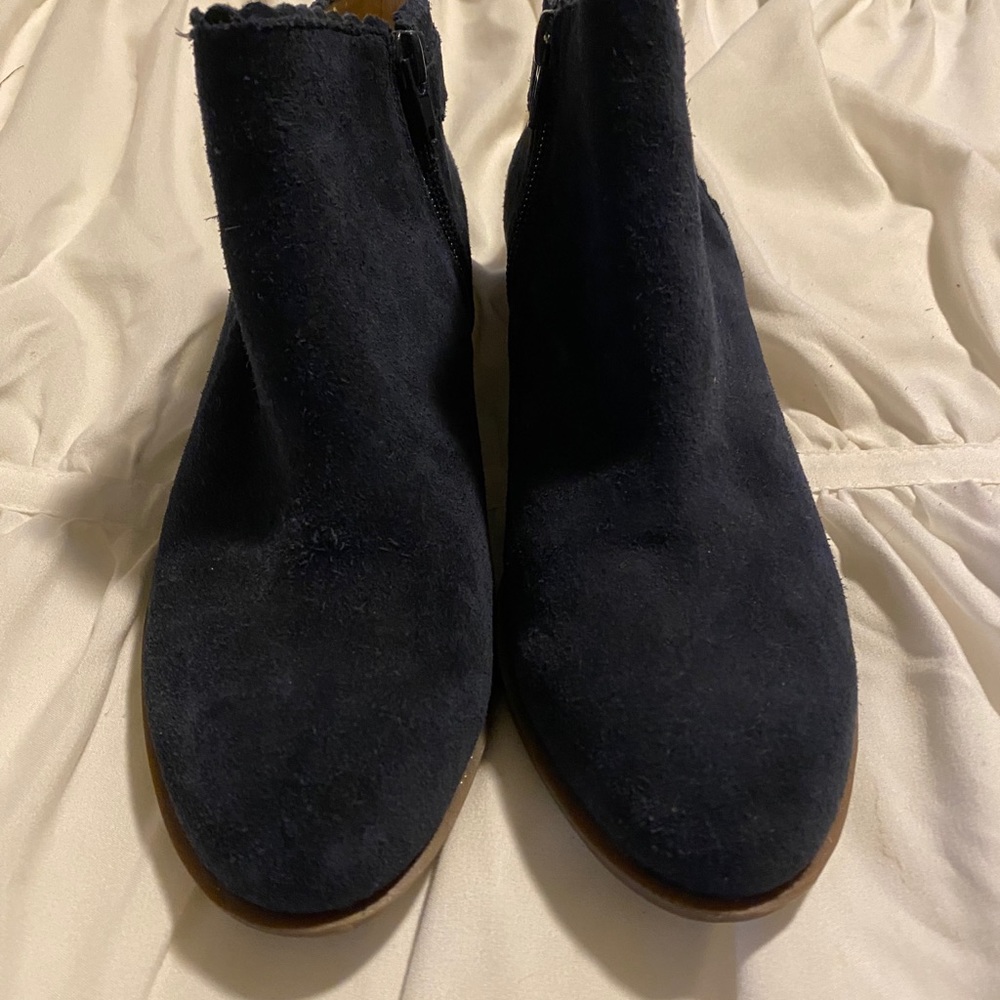Blue booties. - Picture 5 of 6